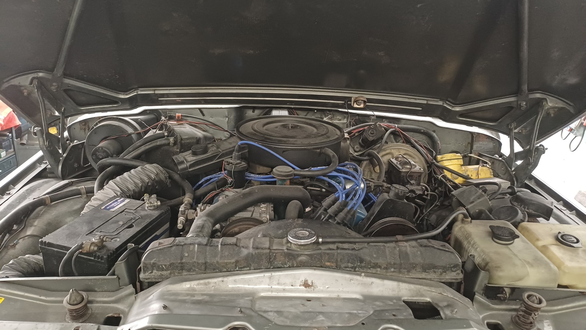 JEEP Wagoneer Limited V8-image-5