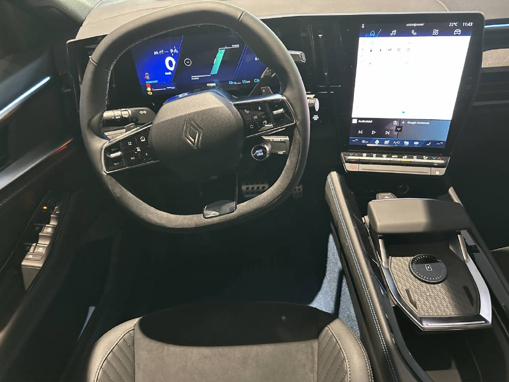 RENAULT Rafale 1.2 E-Tech Plug-in Atelier Alpine-image-4