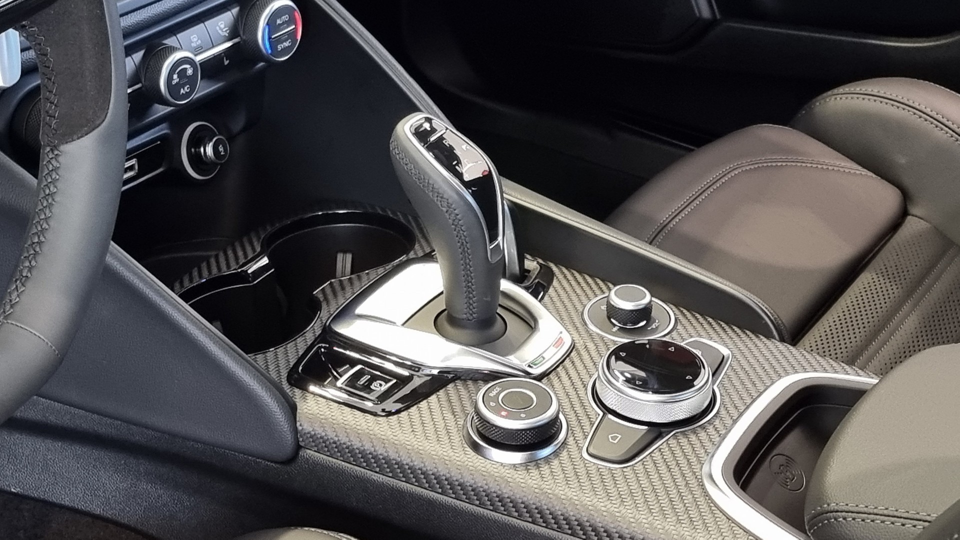 ALFA ROMEO Giulia 2.9 V6 Biturbo Quadrifoglio-image-11