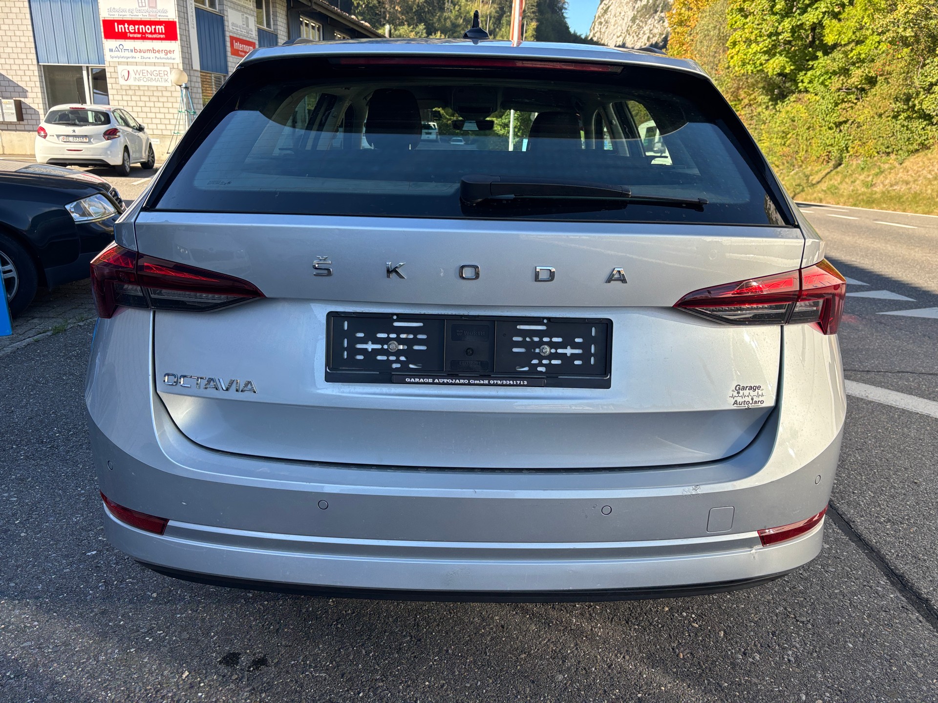 SKODA Octavia Combi 2.0 TDI DSG Style-image-6