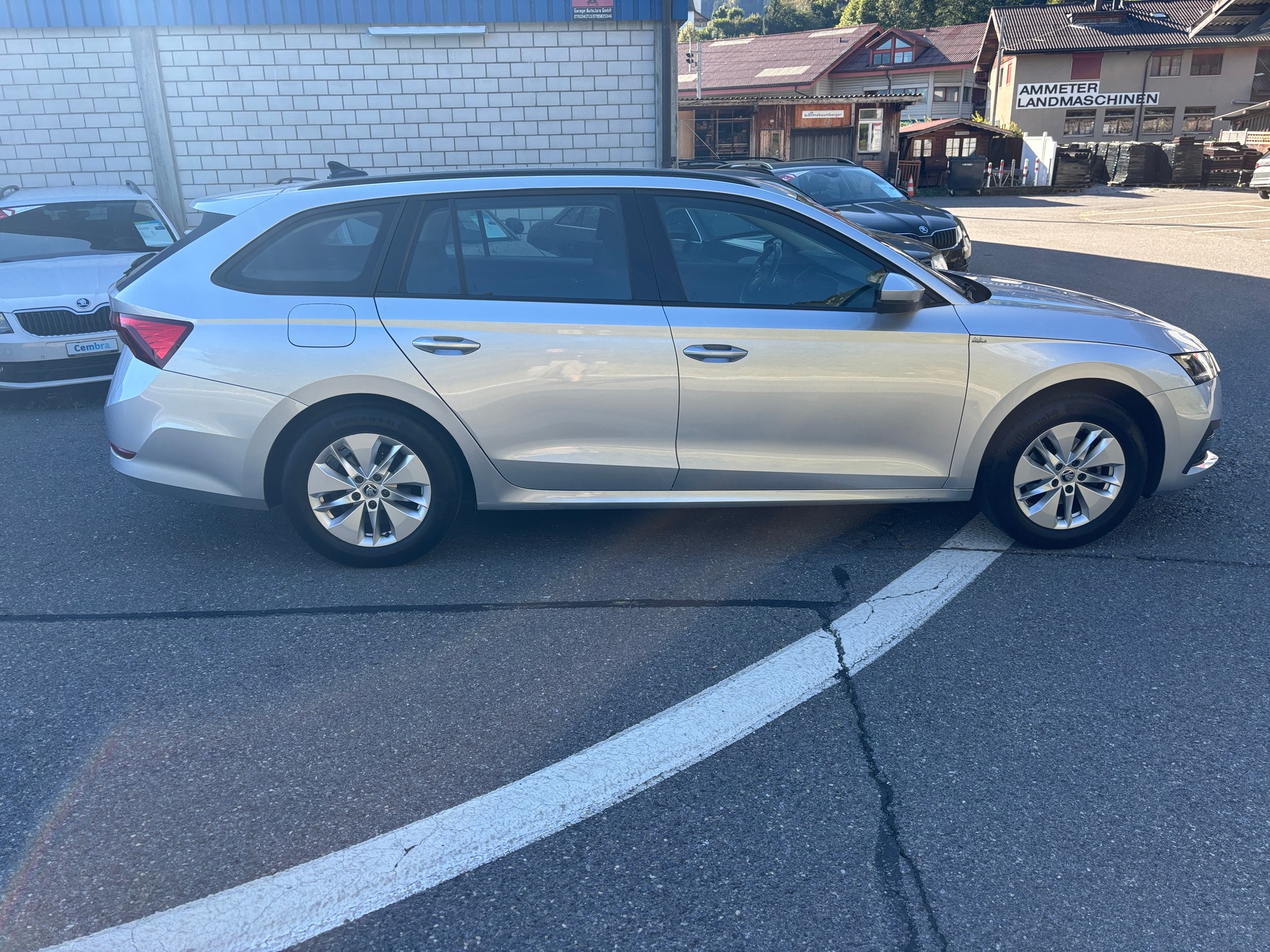 SKODA Octavia Combi 2.0 TDI DSG Style-image-4
