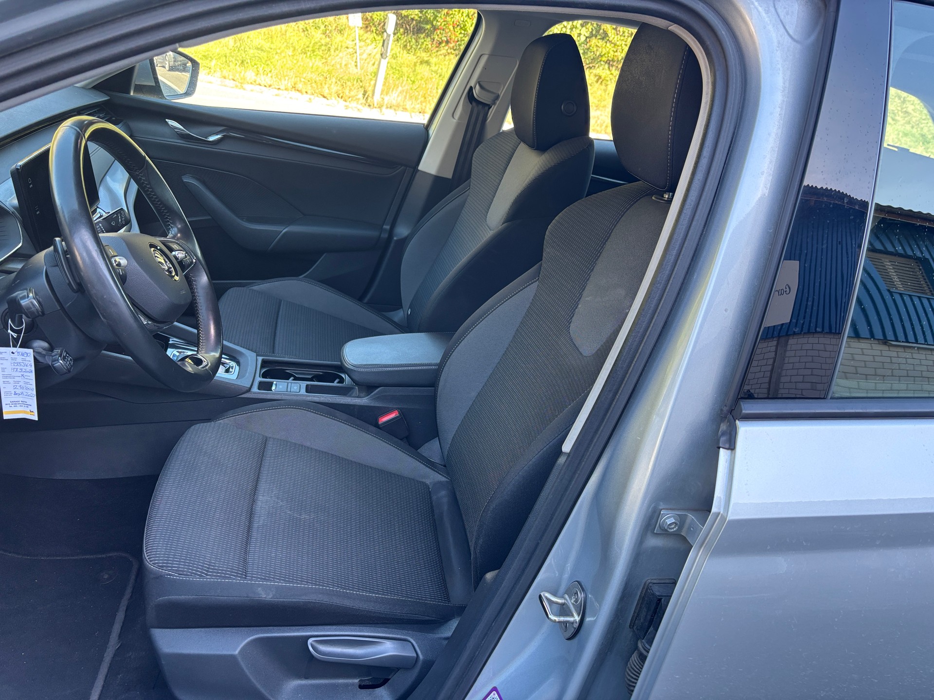 SKODA Octavia Combi 2.0 TDI DSG Style-image-10