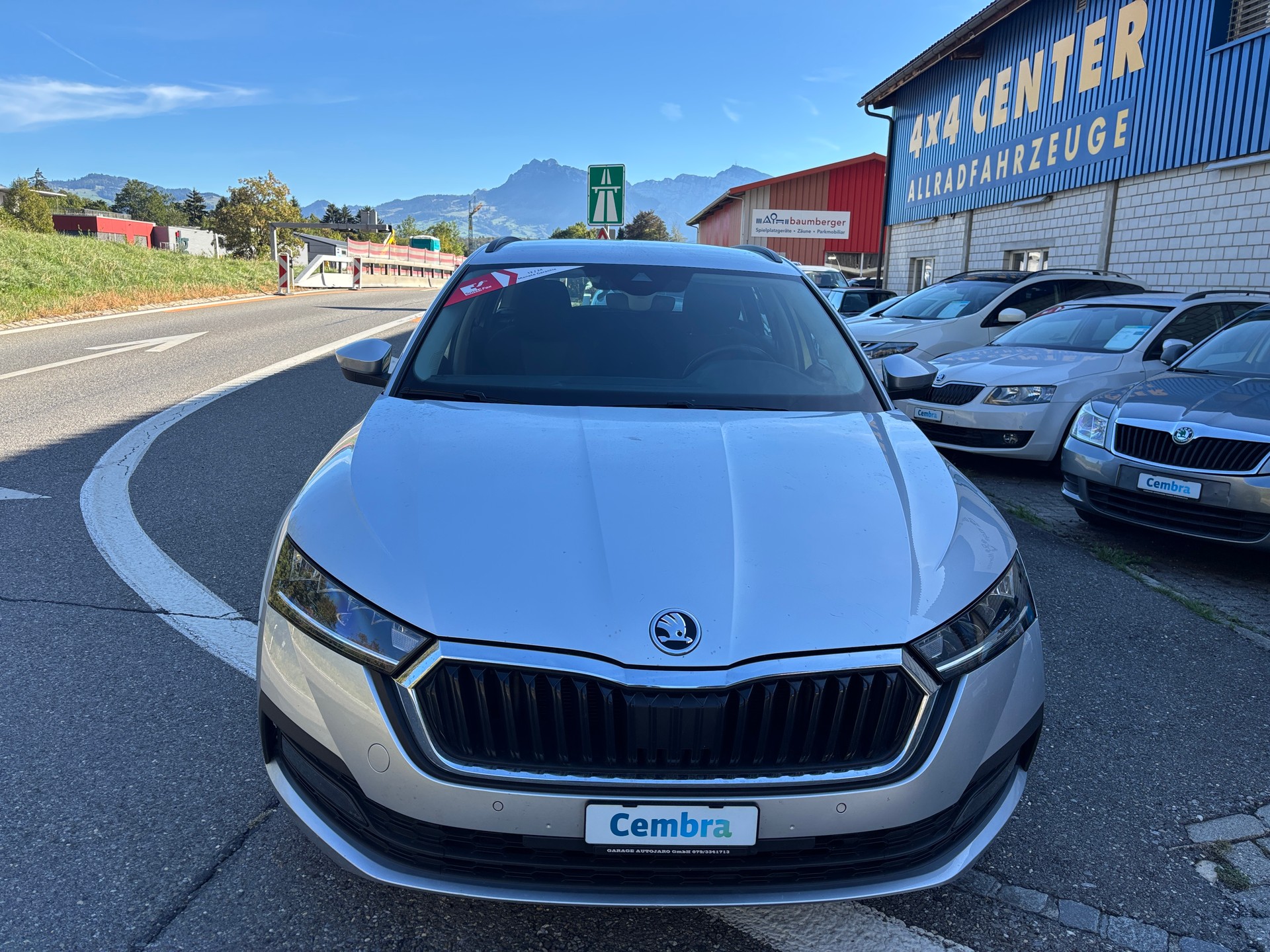 SKODA Octavia Combi 2.0 TDI DSG Style-image-1