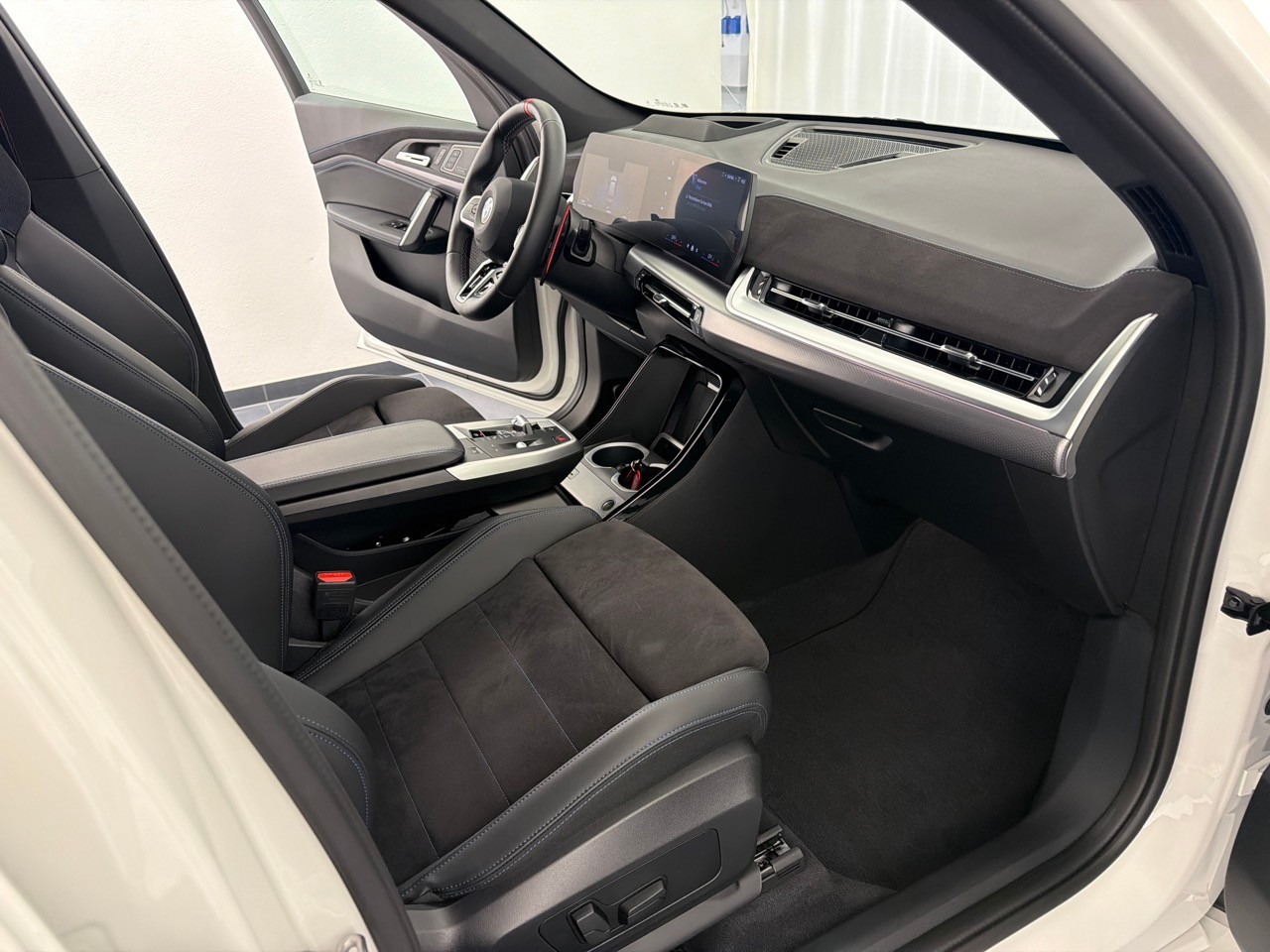 BMW X1 xDrive M35i M Sport Pro-image-8