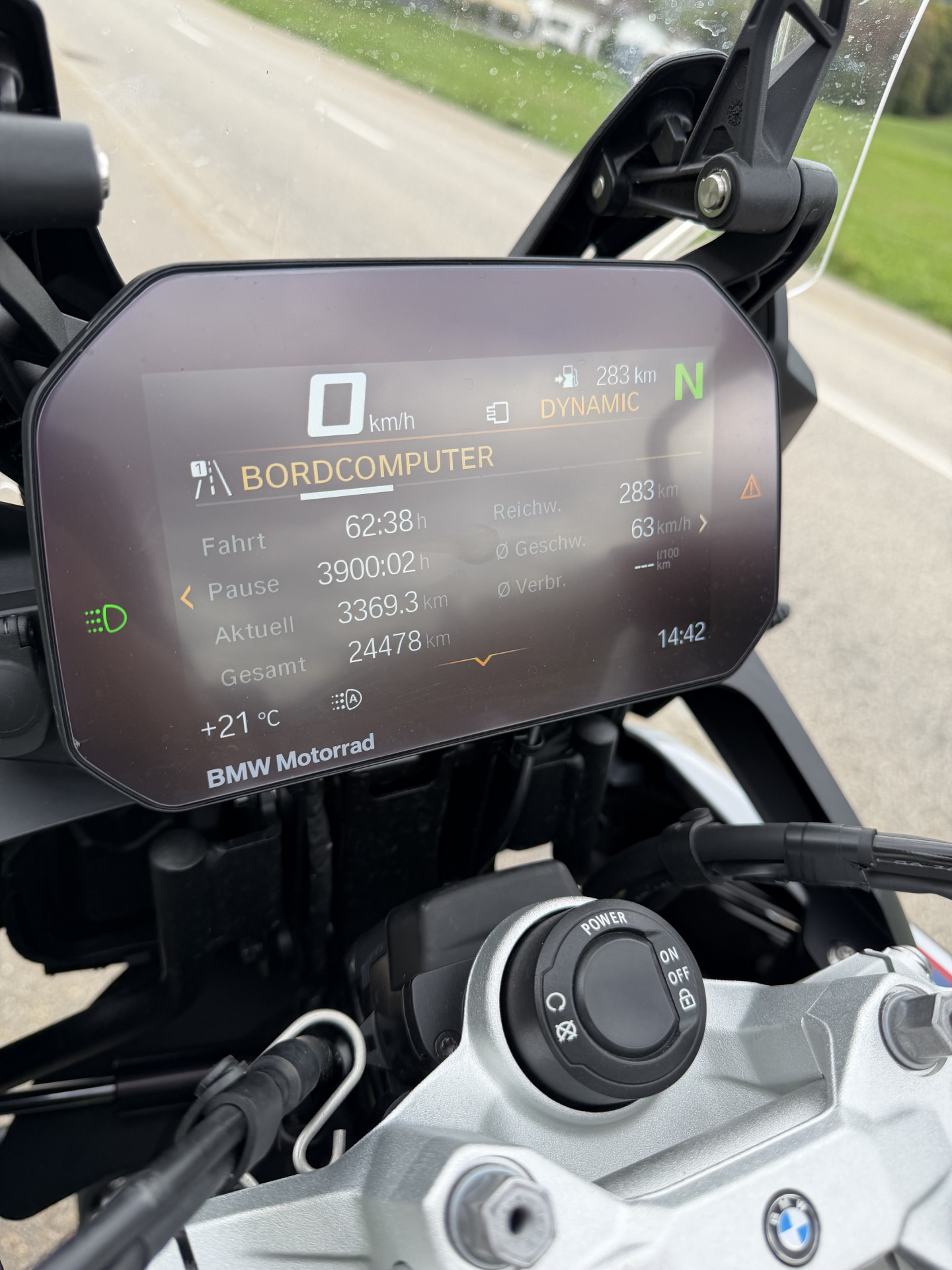 BMW F 850 GS-image-4