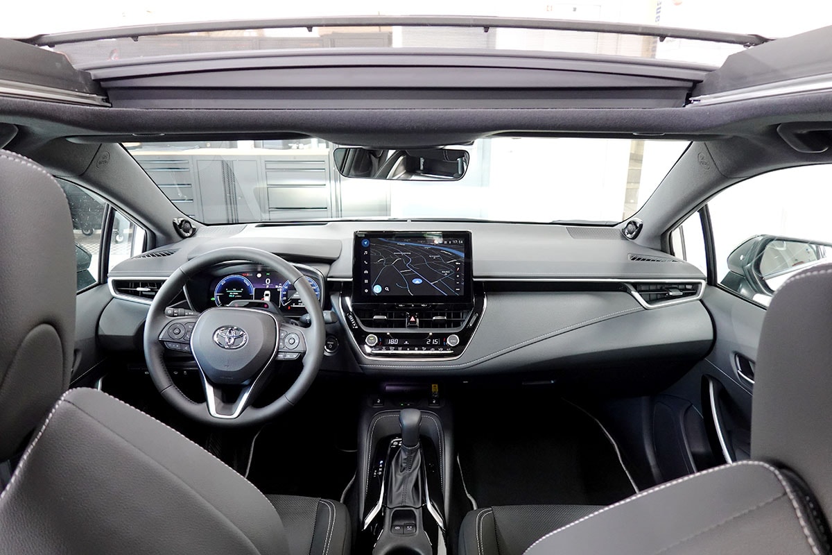 TOYOTA Corolla 2.0 HSD Premiumt e- CVT, Vollleder, Panorama-image-8