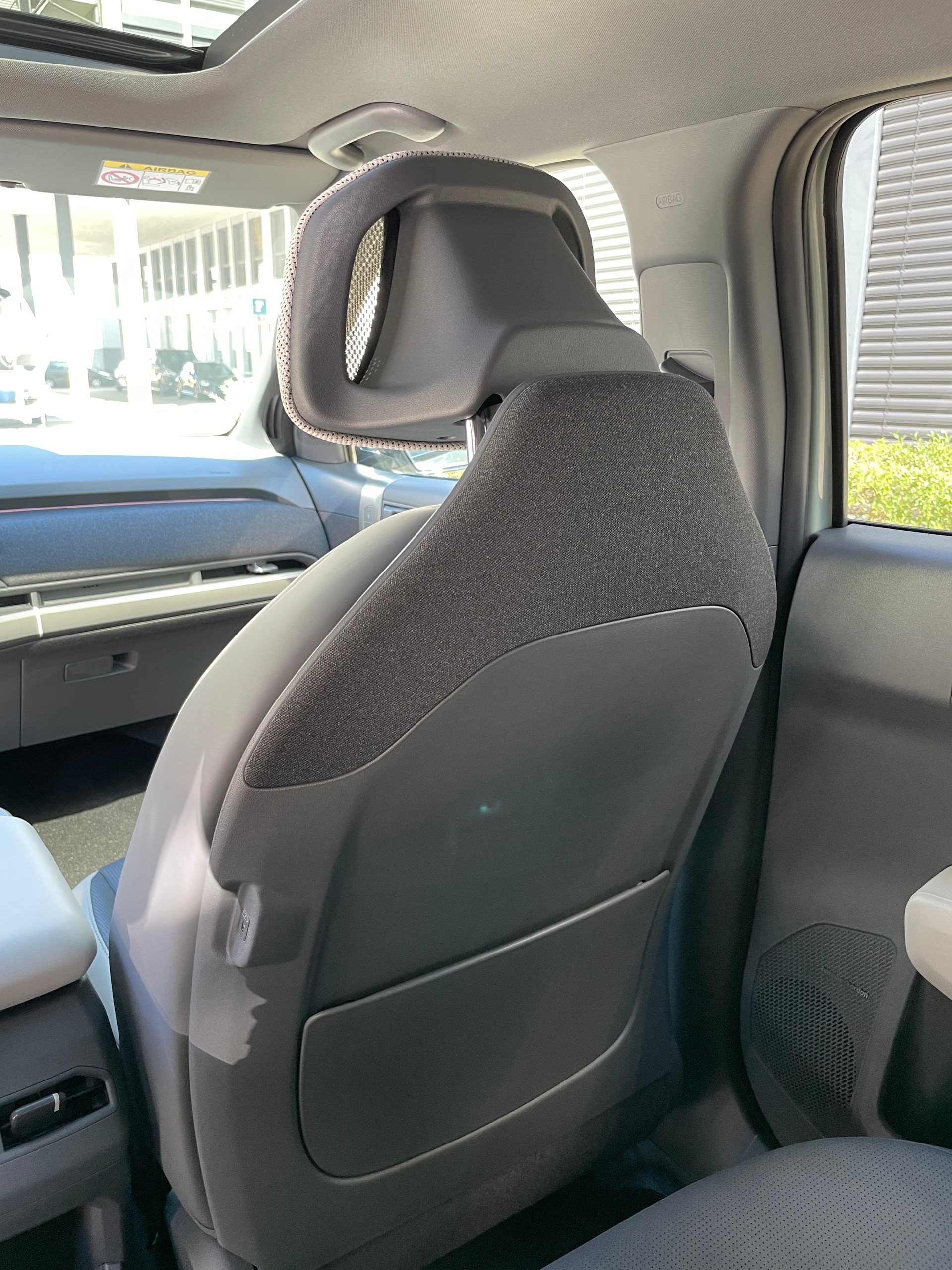 KIA EV3 81,4 kWh GT-Line mit GT-Line Pack, Panoramadach und AHK-image-19