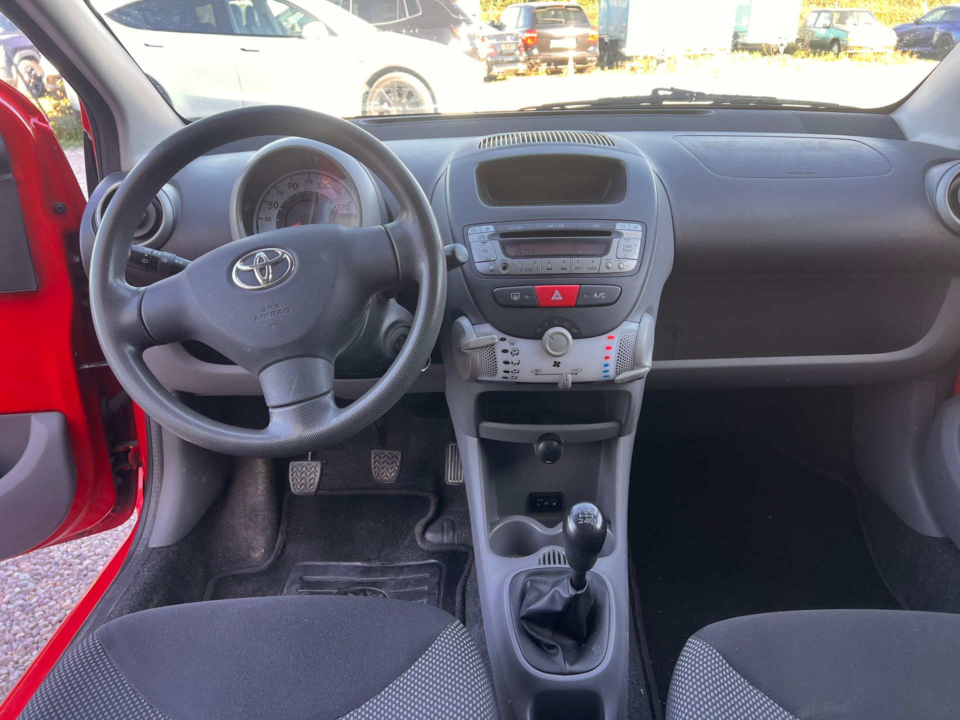 TOYOTA Aygo 1.0 Linea Luna Cool-image-7