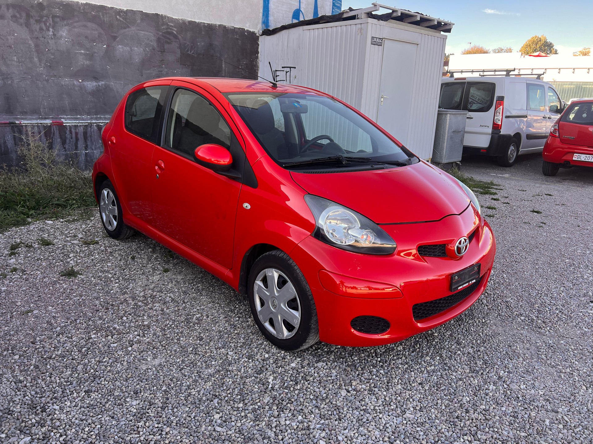 TOYOTA Aygo 1.0 Linea Luna Cool-image-1