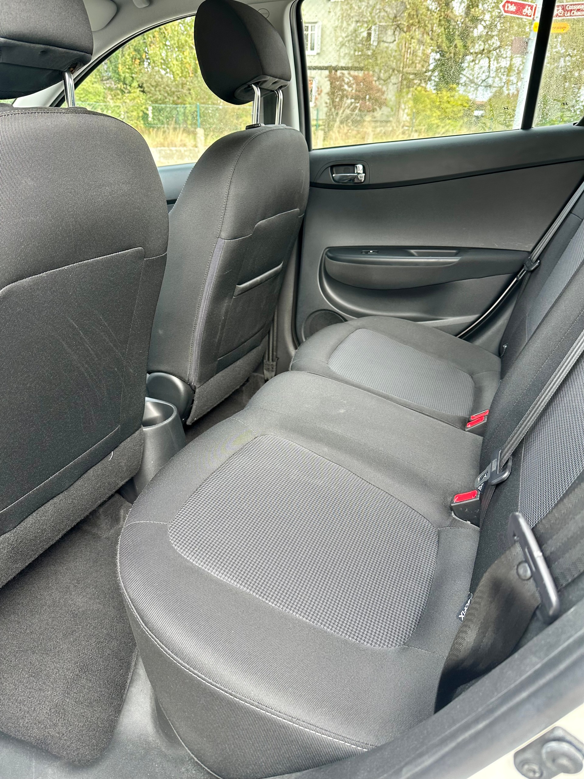 HYUNDAI i20 1.4 Premium-image-13