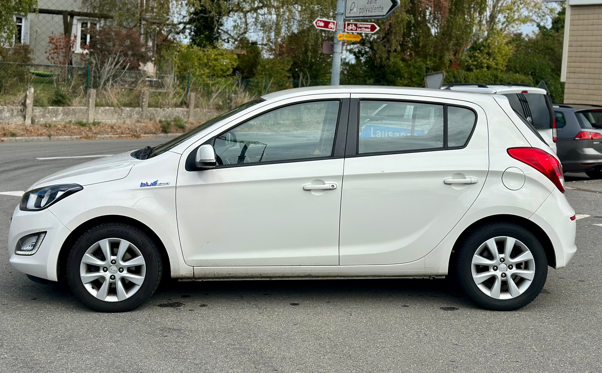 HYUNDAI i20 1.4 Premium-image-5