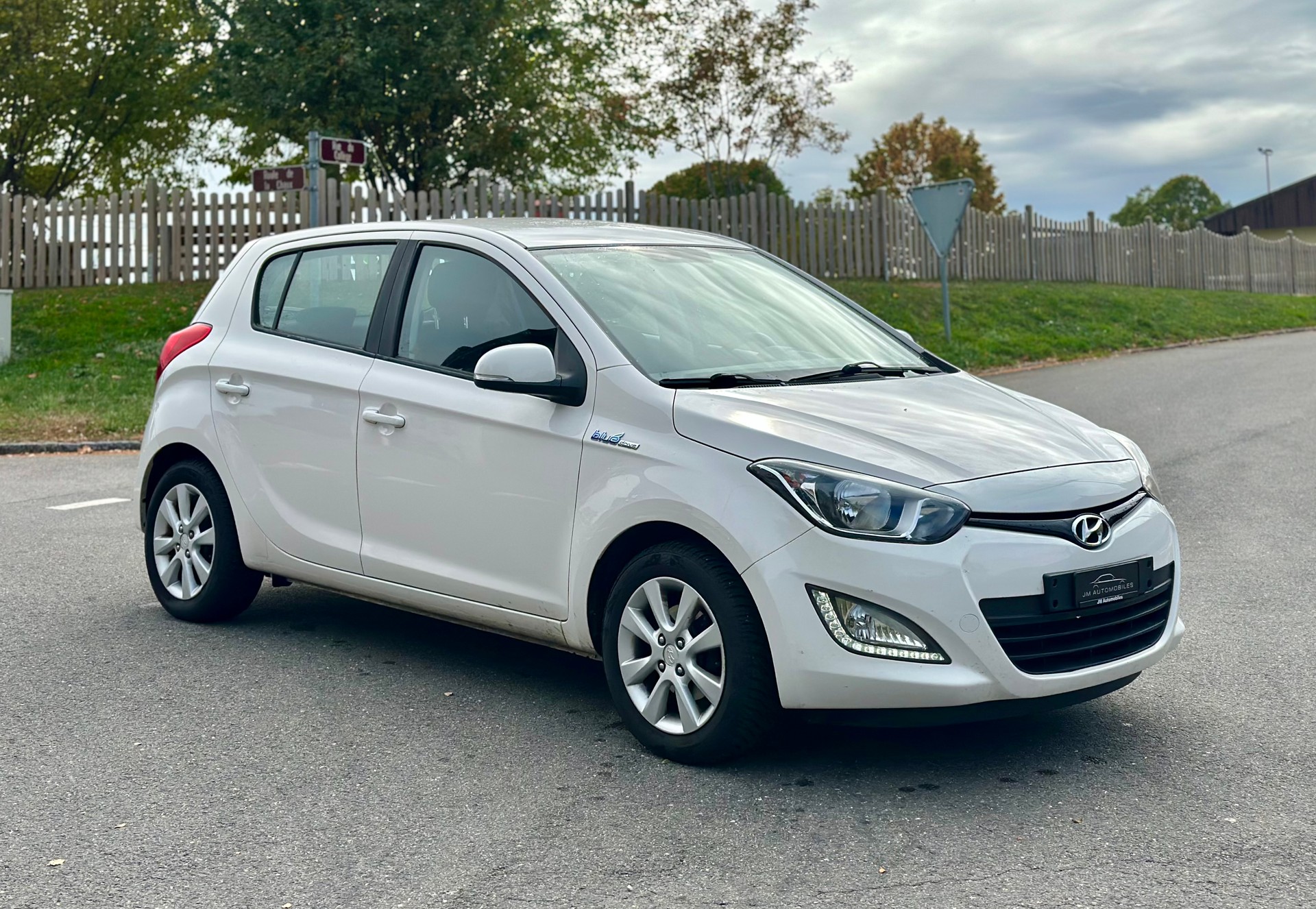 HYUNDAI i20 1.4 Premium-image-1