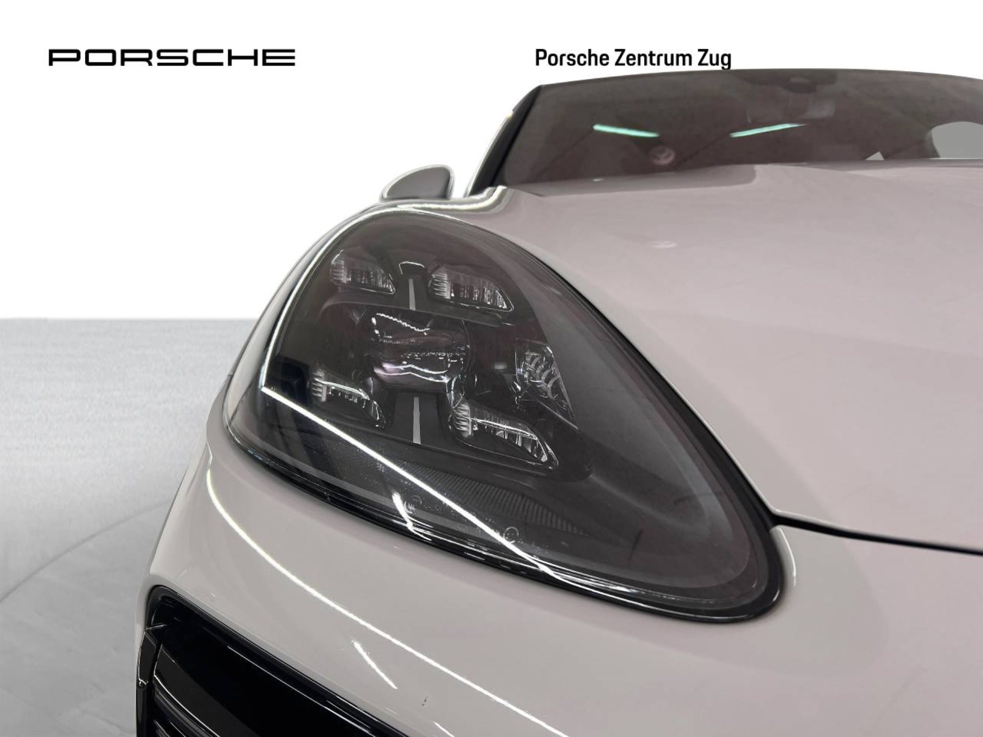 PORSCHE Cayenne Turbo Coupé-image-11