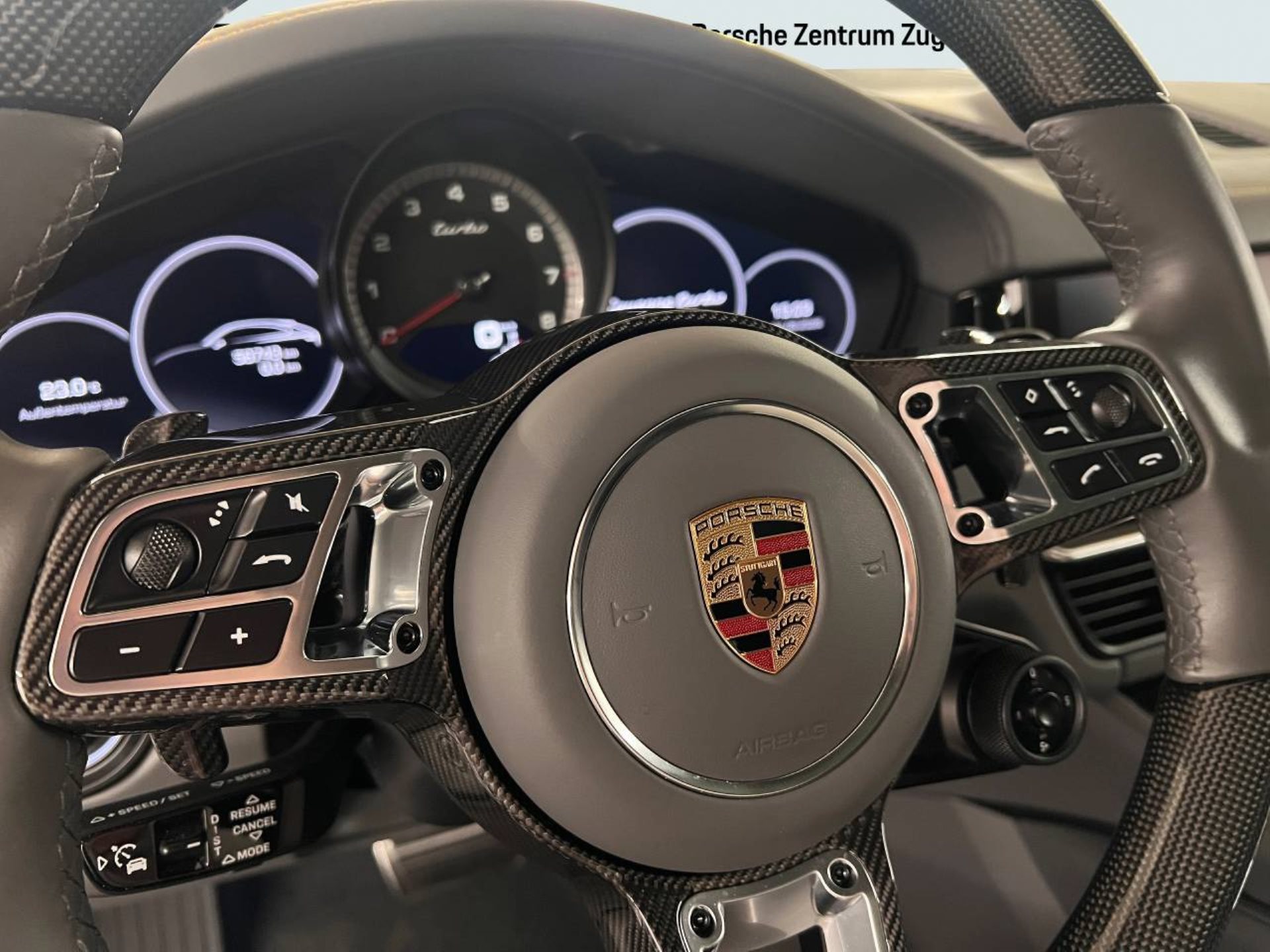 PORSCHE Cayenne Turbo Coupé-image-16
