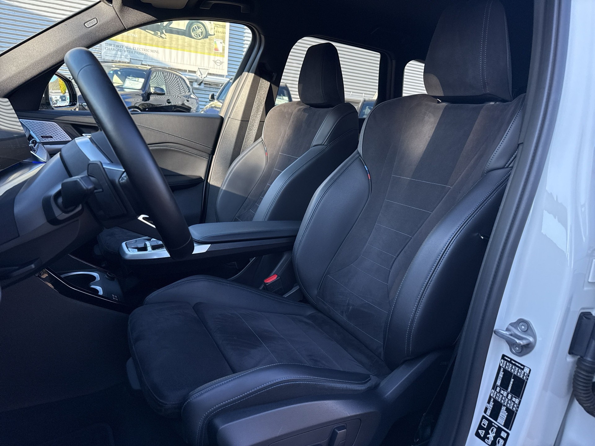 BMW X1 xDrive 23d 48V M Sport-image-9