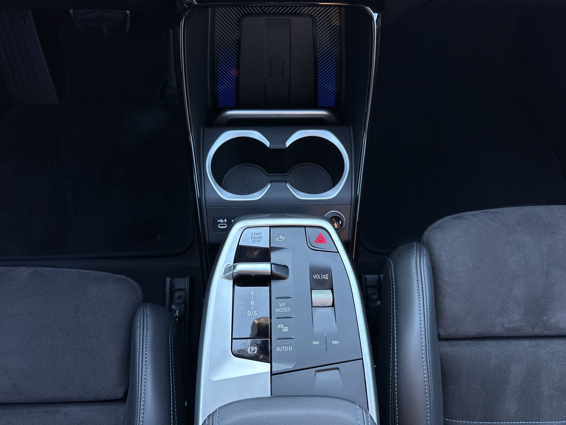 BMW X1 xDrive 23d 48V M Sport-image-12
