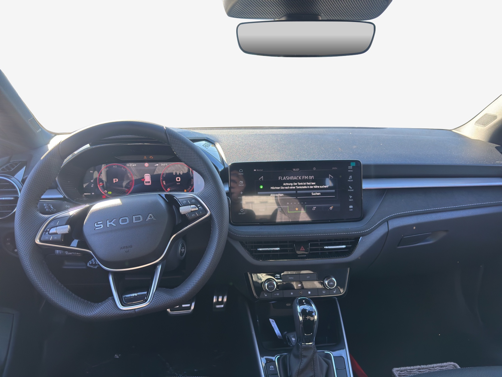 SKODA Fabia 1.0 TSI Monte Carlo DSG-image-8