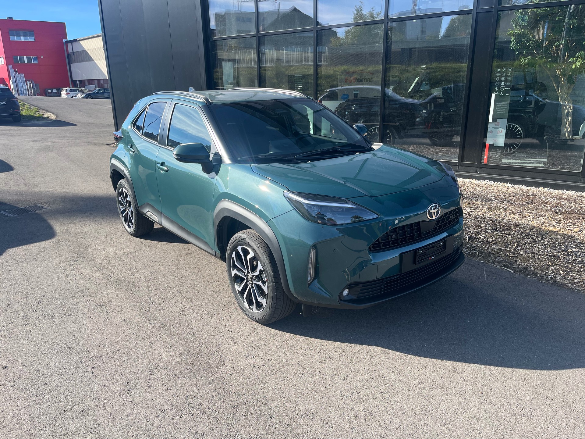TOYOTA Yaris Cross 1.5 Trend e-CVT-image-2