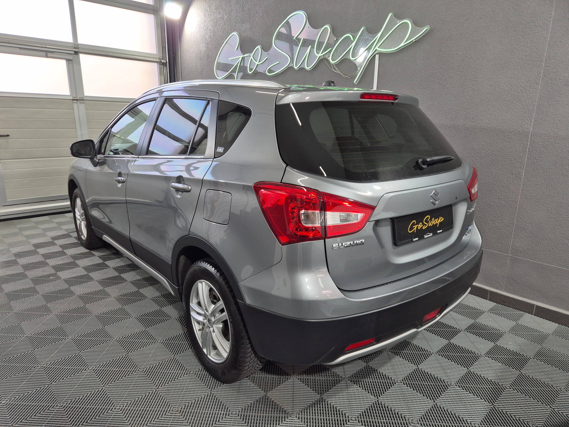 SUZUKI SX4 S-Cross 1.4 16V Compact+ Hybrid 4WD Automatic-image-3