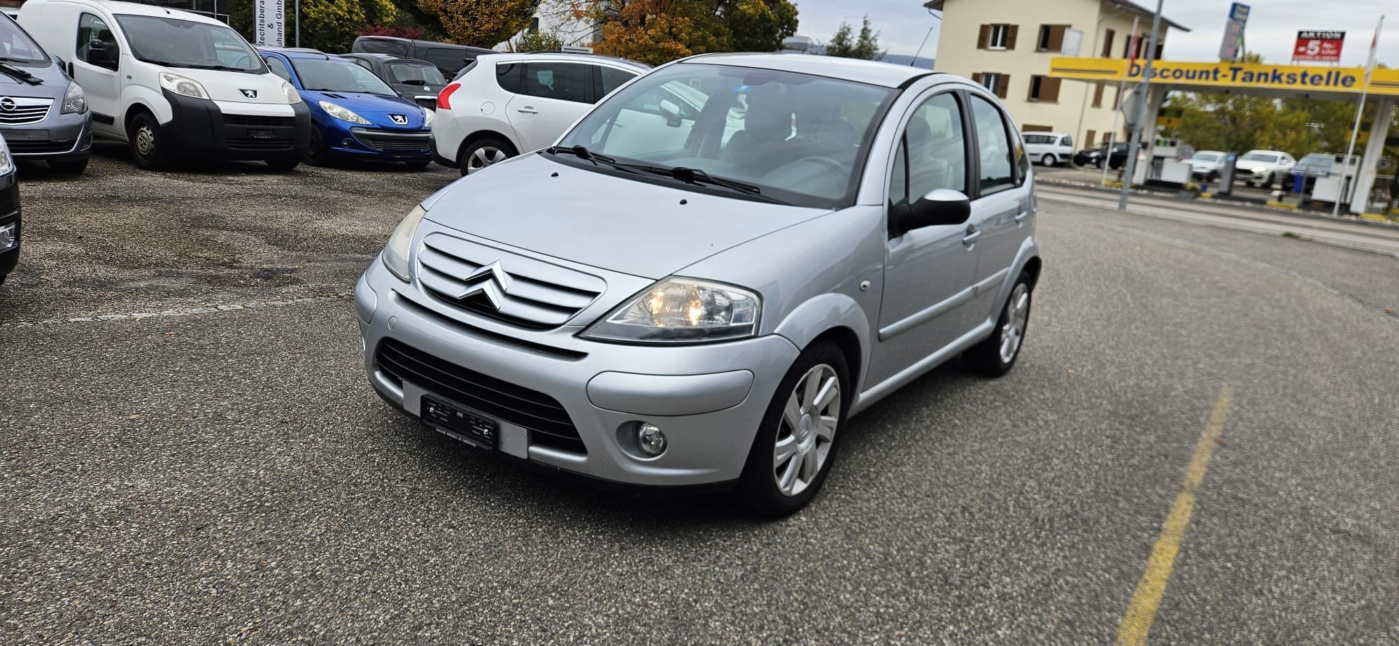 Car photo