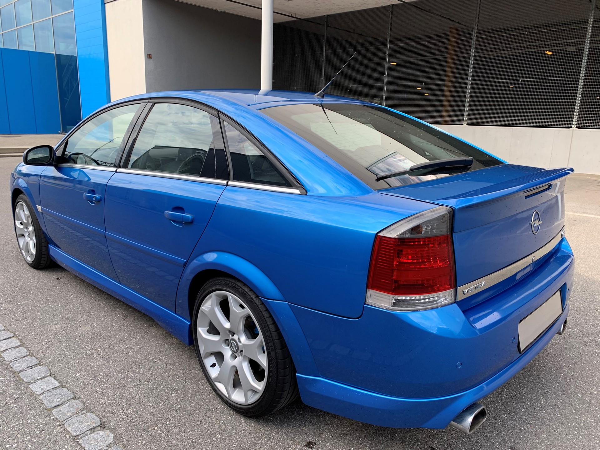 OPEL Vectra 2.8 Turbo V6 OPC-image-1