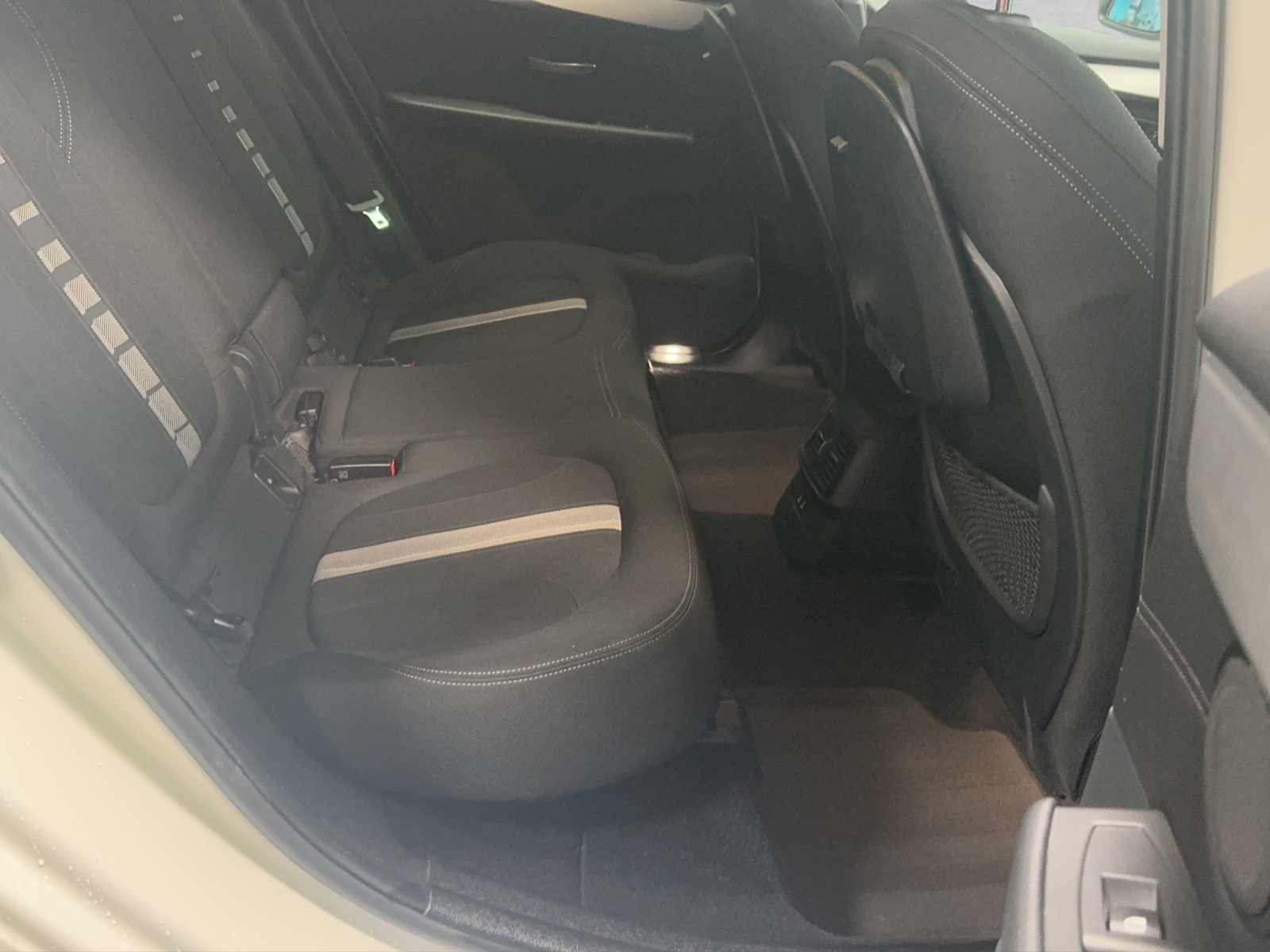 BMW 218d xDrive Active Tourer Steptronic Travel Edition-image-19