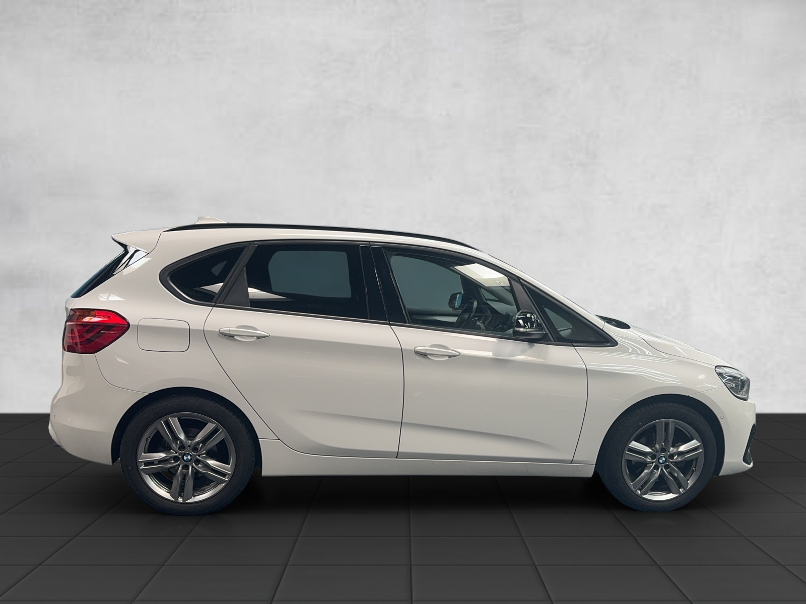 BMW 218d xDrive Active Tourer Steptronic Travel Edition-image-3