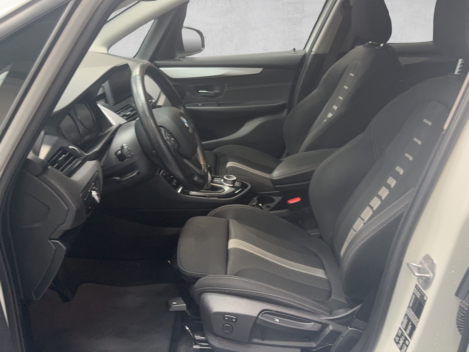 BMW 218d xDrive Active Tourer Steptronic Travel Edition-image-9
