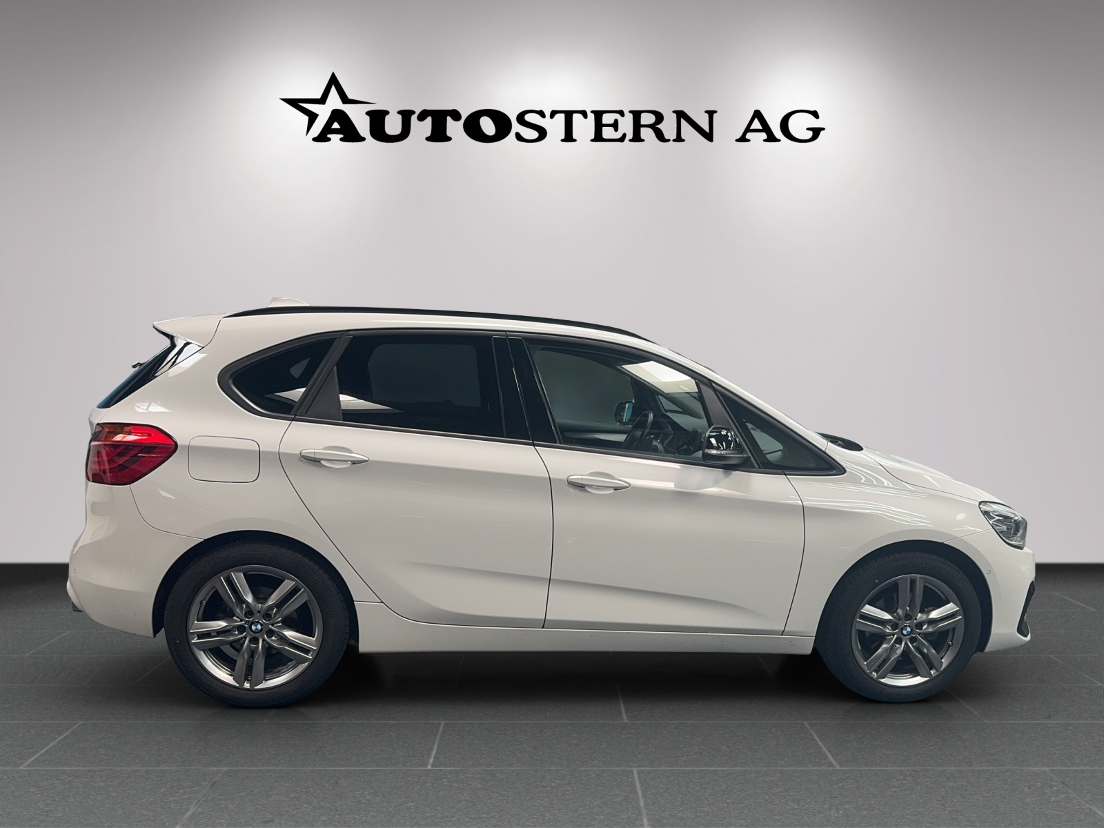 BMW 218d xDrive Active Tourer Steptronic Travel Edition-image-4