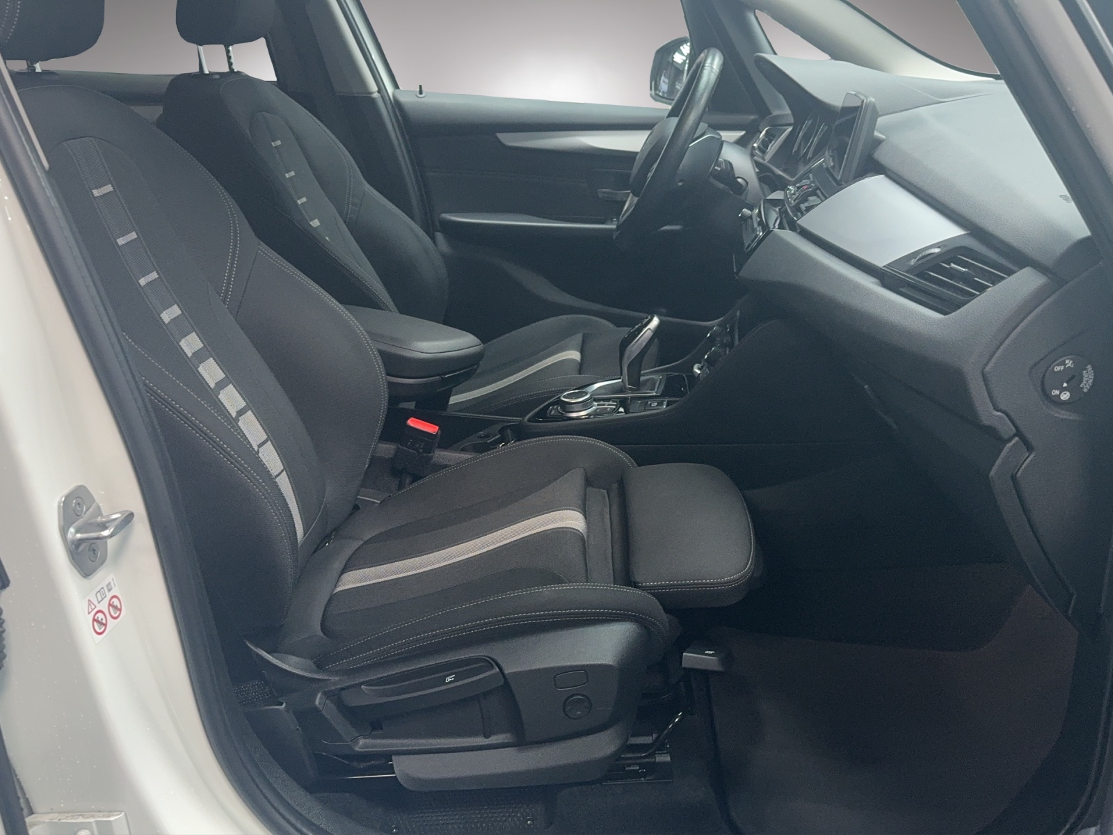 BMW 218d xDrive Active Tourer Steptronic Travel Edition-image-10