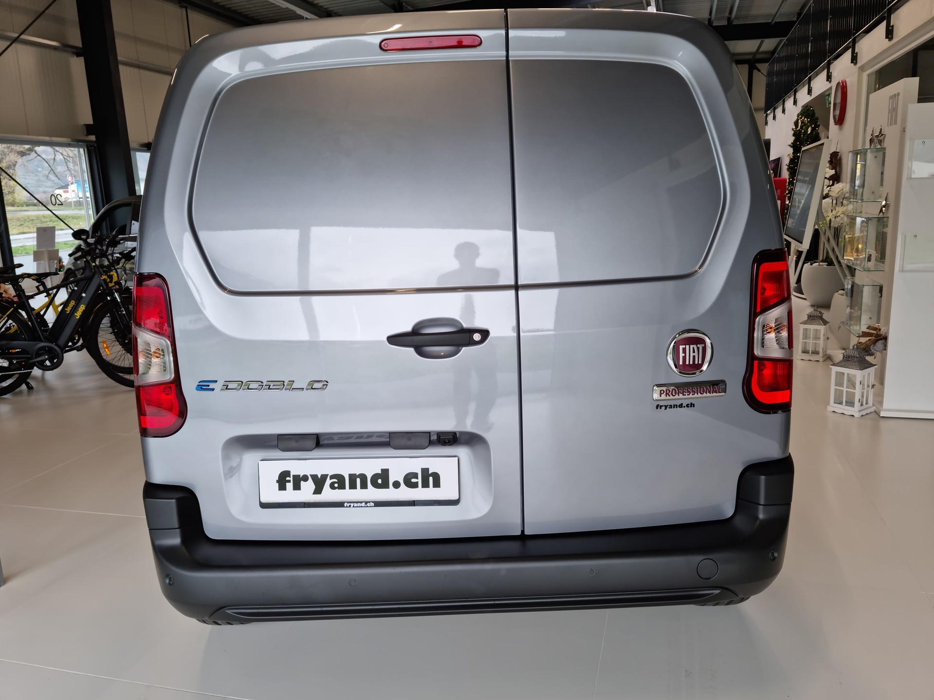 FIAT E-Doblo L1 50kWh 800kg Pro-image-4