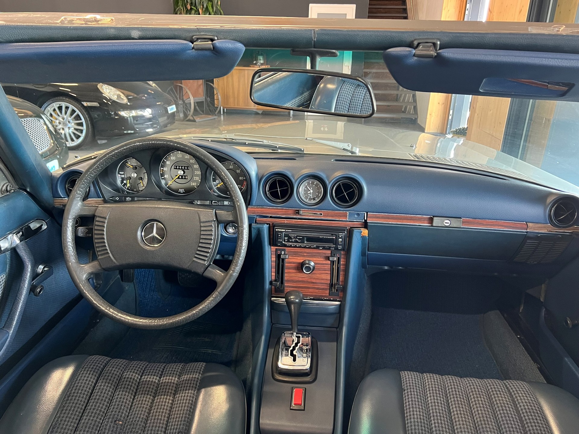 MERCEDES-BENZ 350 SL-image-6