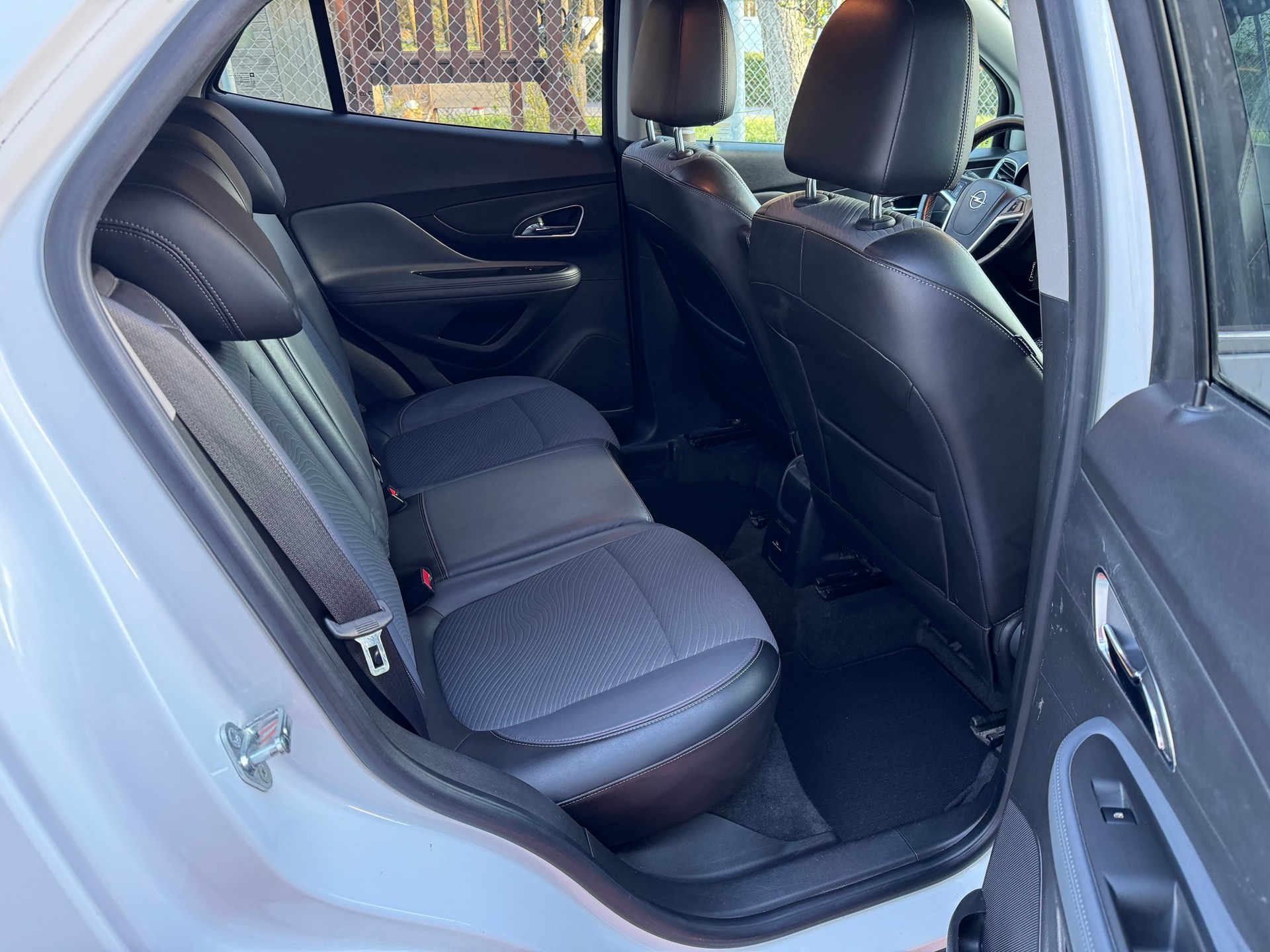 OPEL Mokka 1.4i 16V Turbo Enjoy 4WD-image-10