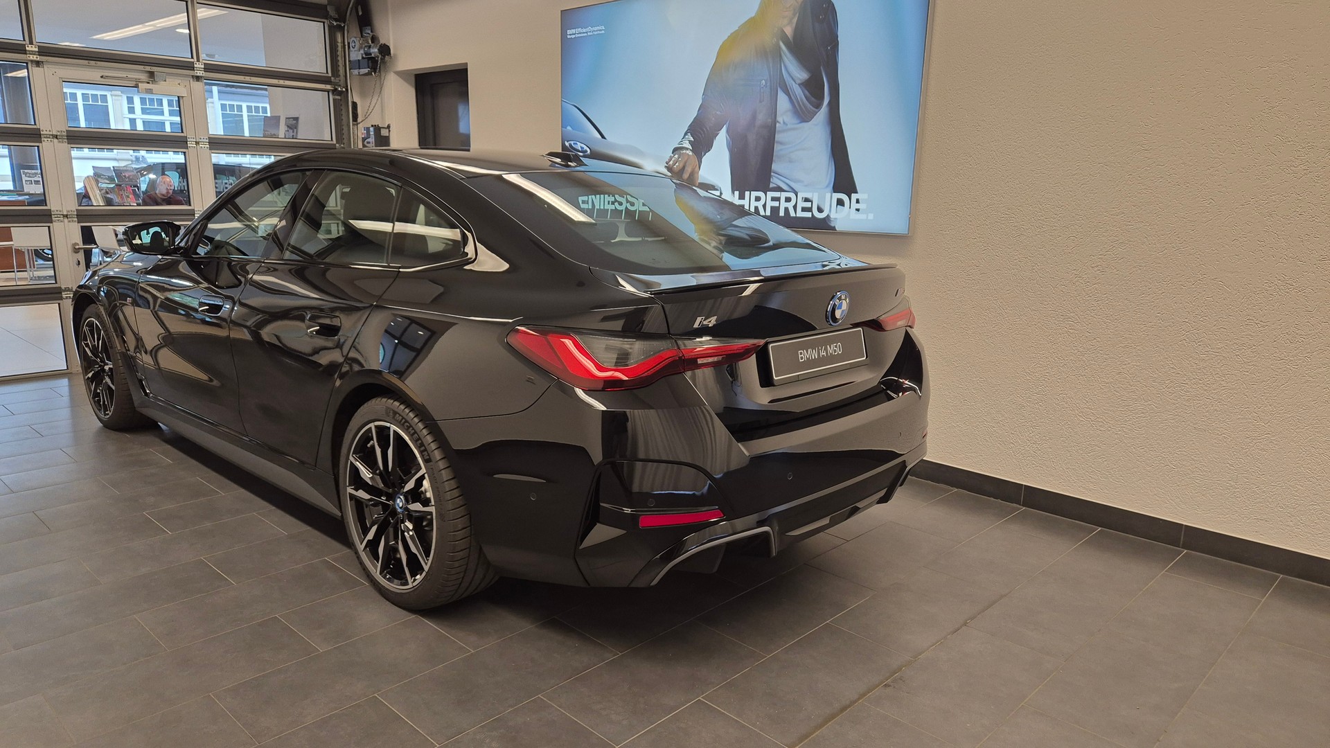 BMW i4 M50 M Sport Pro-image-4