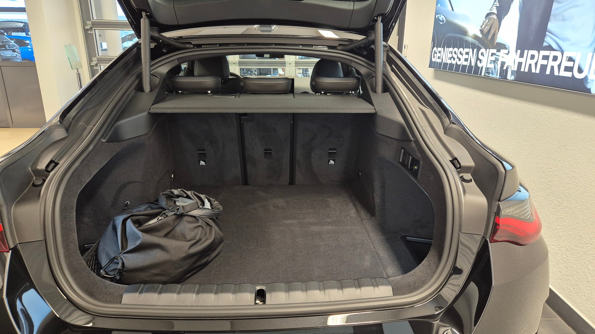 BMW i4 M50 M Sport Pro-image-6