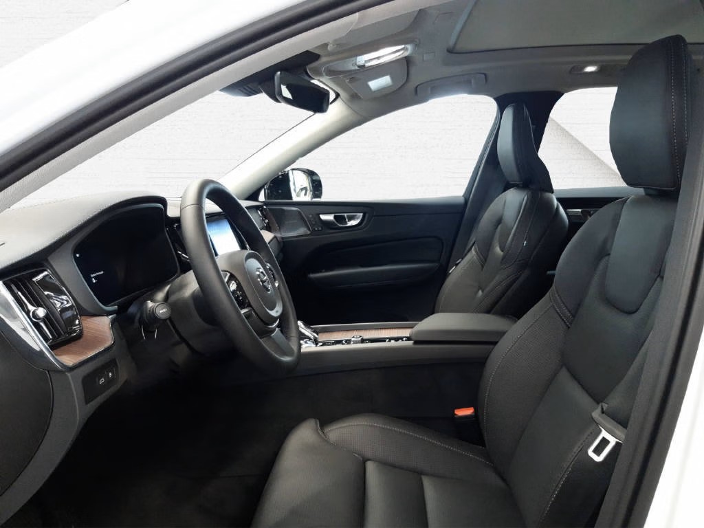 VOLVO XC60 T8 eAWD PluginHybrid Ultimate Dark Geartronic-image-3