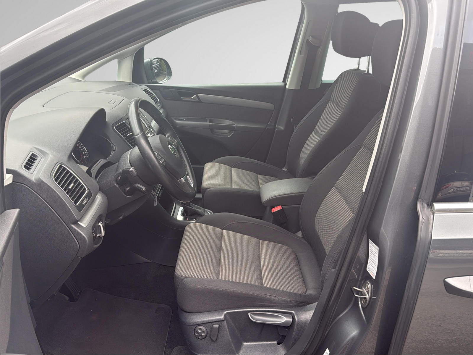 SEAT Alhambra 2.0 TDI Reference DSG-image-9