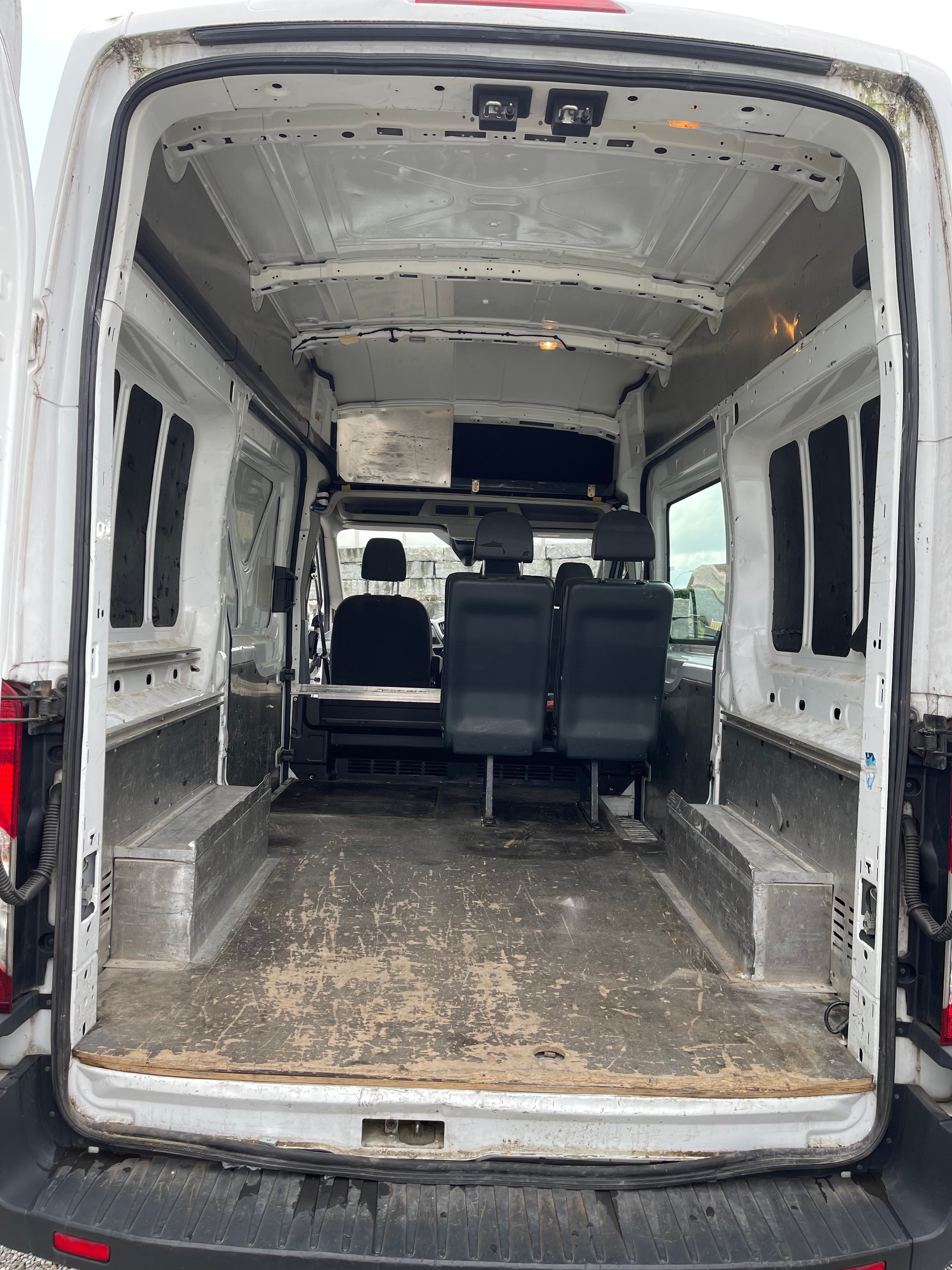 FORD Transit Van 350 L3H2 Trend RWD-image-4