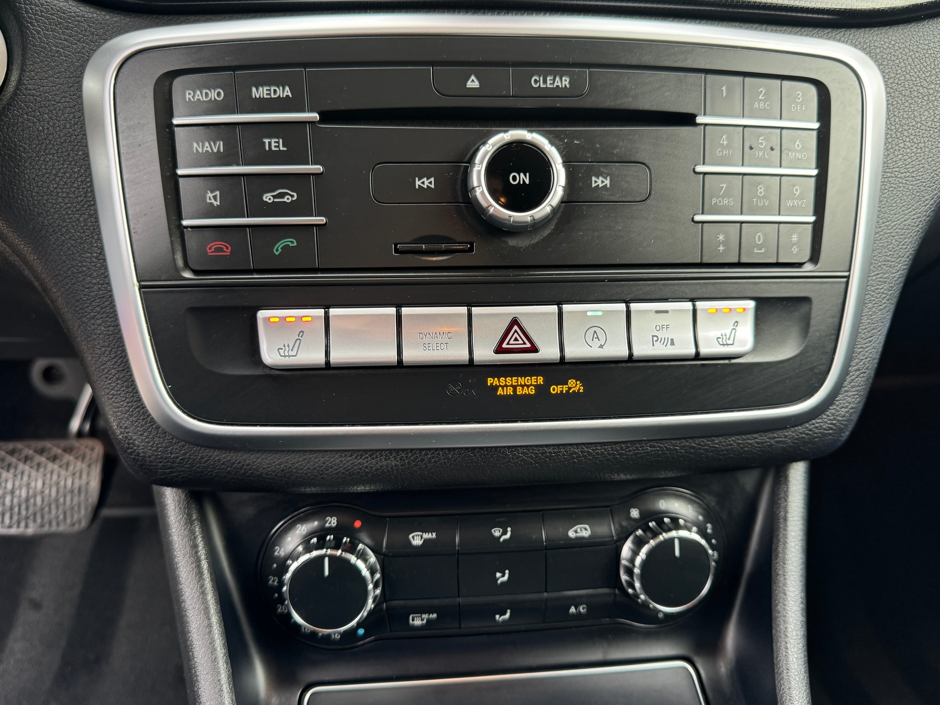 MERCEDES-BENZ CLA Shooting Br 200 d Swiss Star AMG Line 4M-image-12
