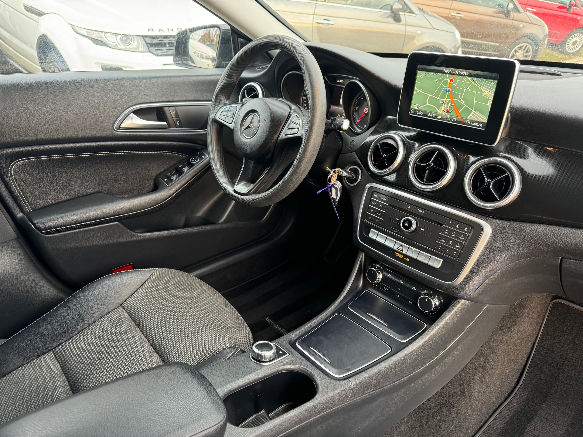 MERCEDES-BENZ CLA Shooting Br 200 d Swiss Star AMG Line 4M-image-7