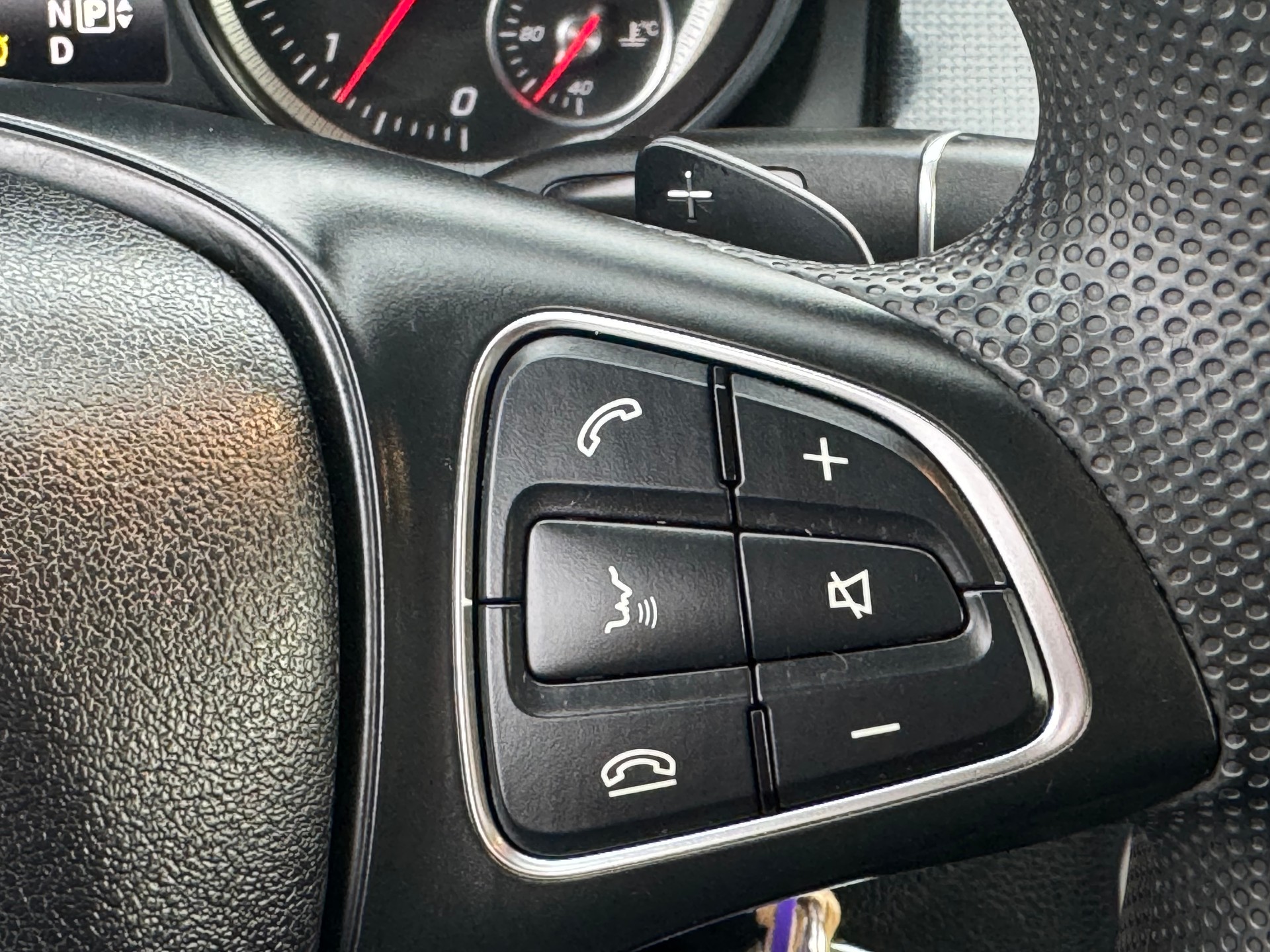 MERCEDES-BENZ CLA Shooting Br 200 d Swiss Star AMG Line 4M-image-14