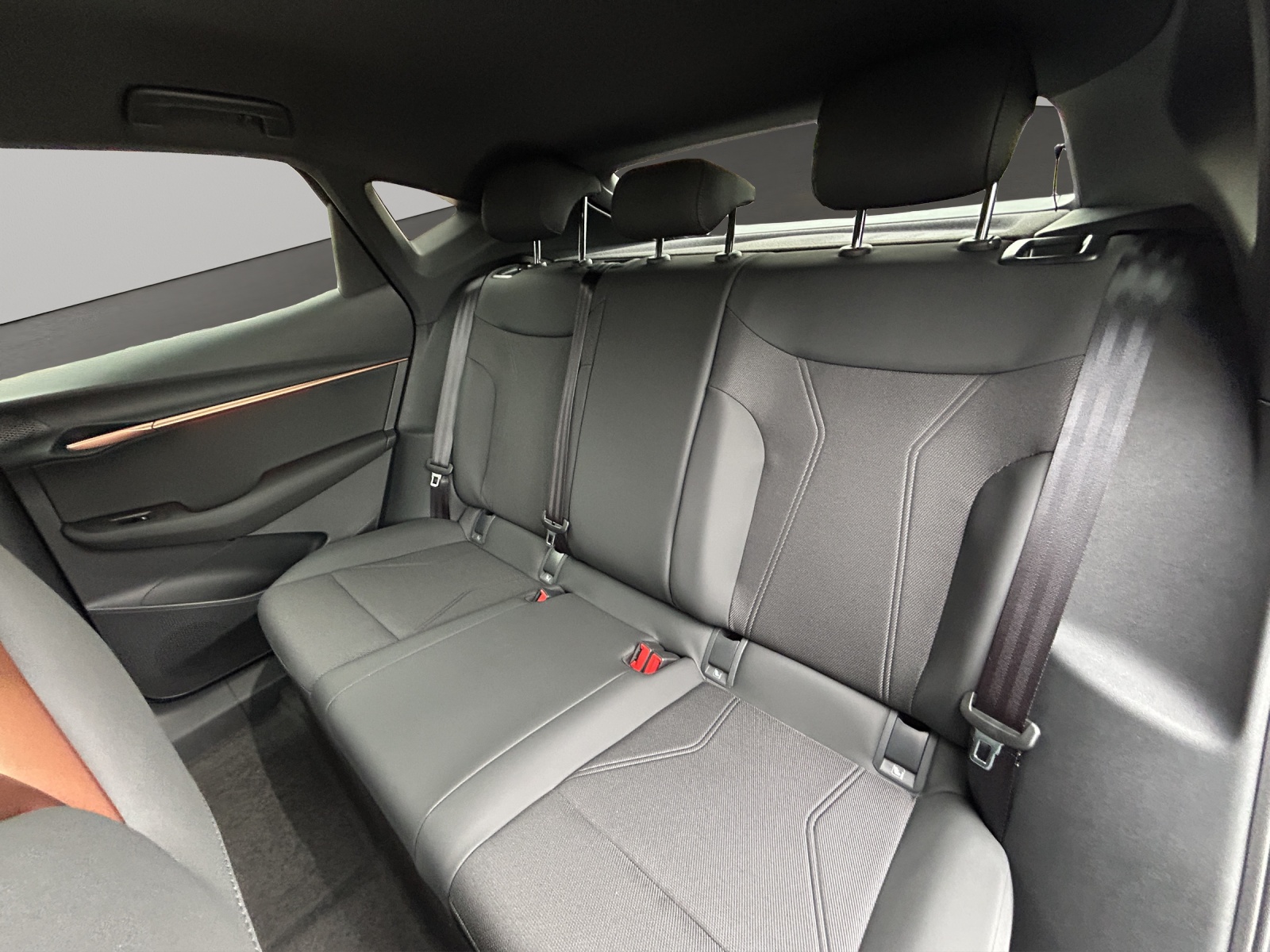 CUPRA Tavascan 77 kWh Edge 4D-image-8