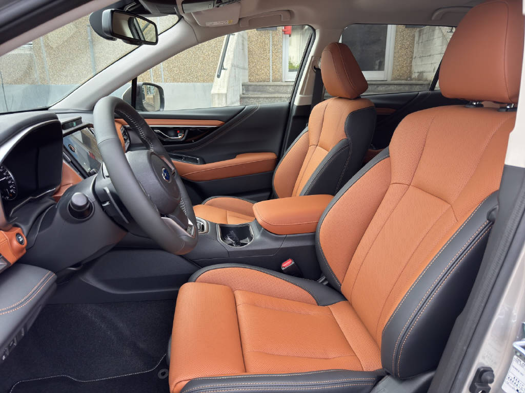 SUBARU Outback 2.5i 30th Anniversary Edition-image-5