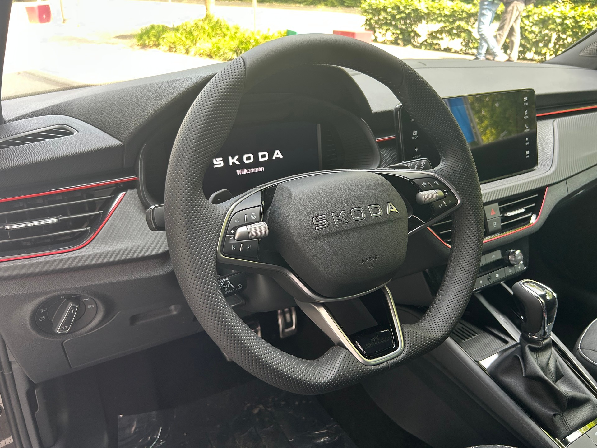 SKODA Kamiq 1.0 TSI Monte Carlo DSG-image-4