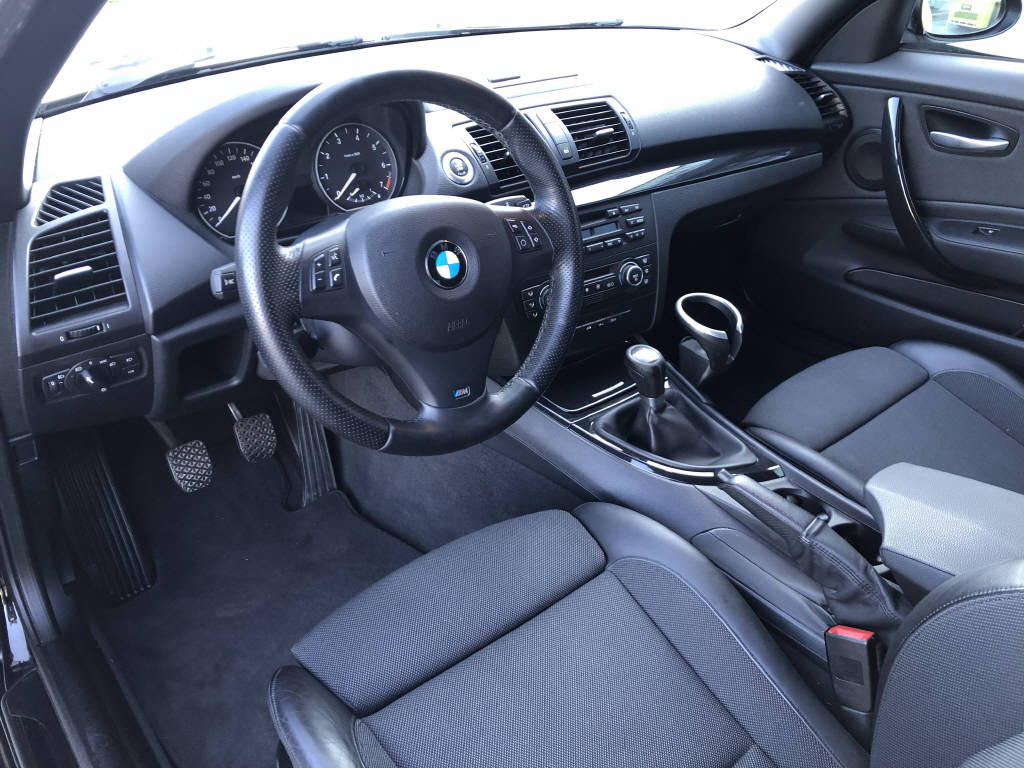 BMW 118i Cabrio-image-4