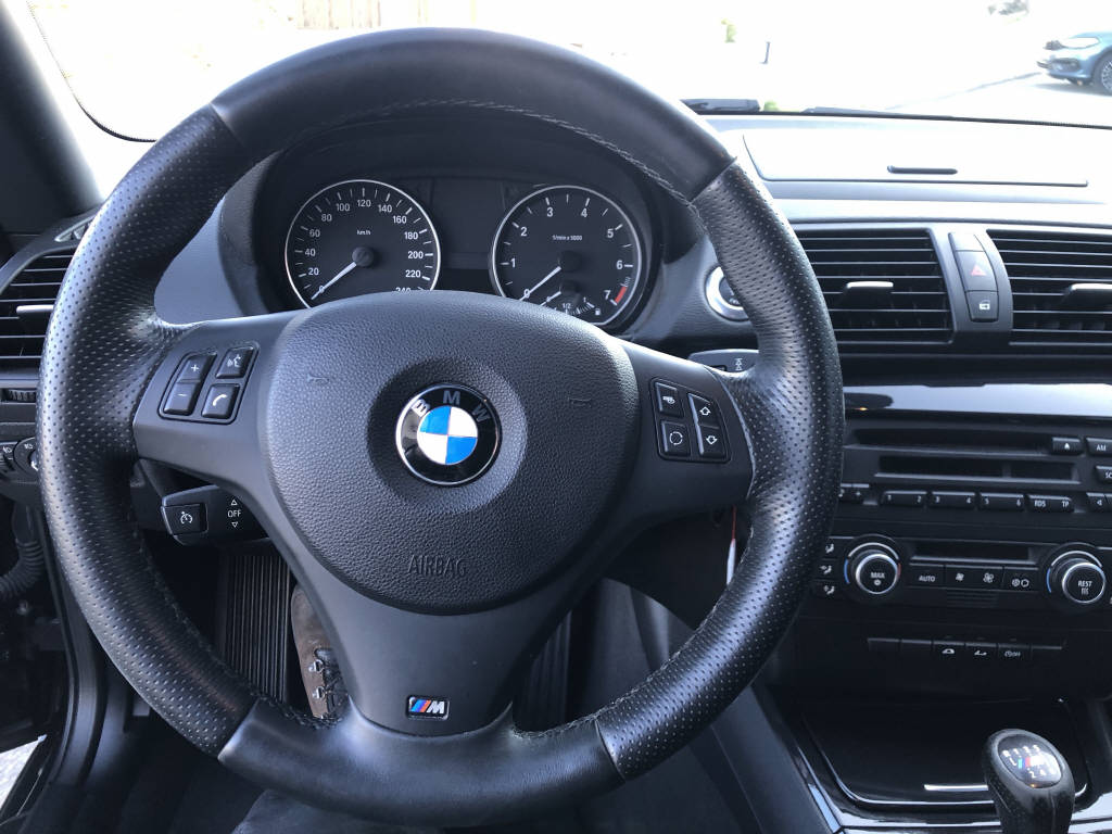 BMW 118i Cabrio-image-10