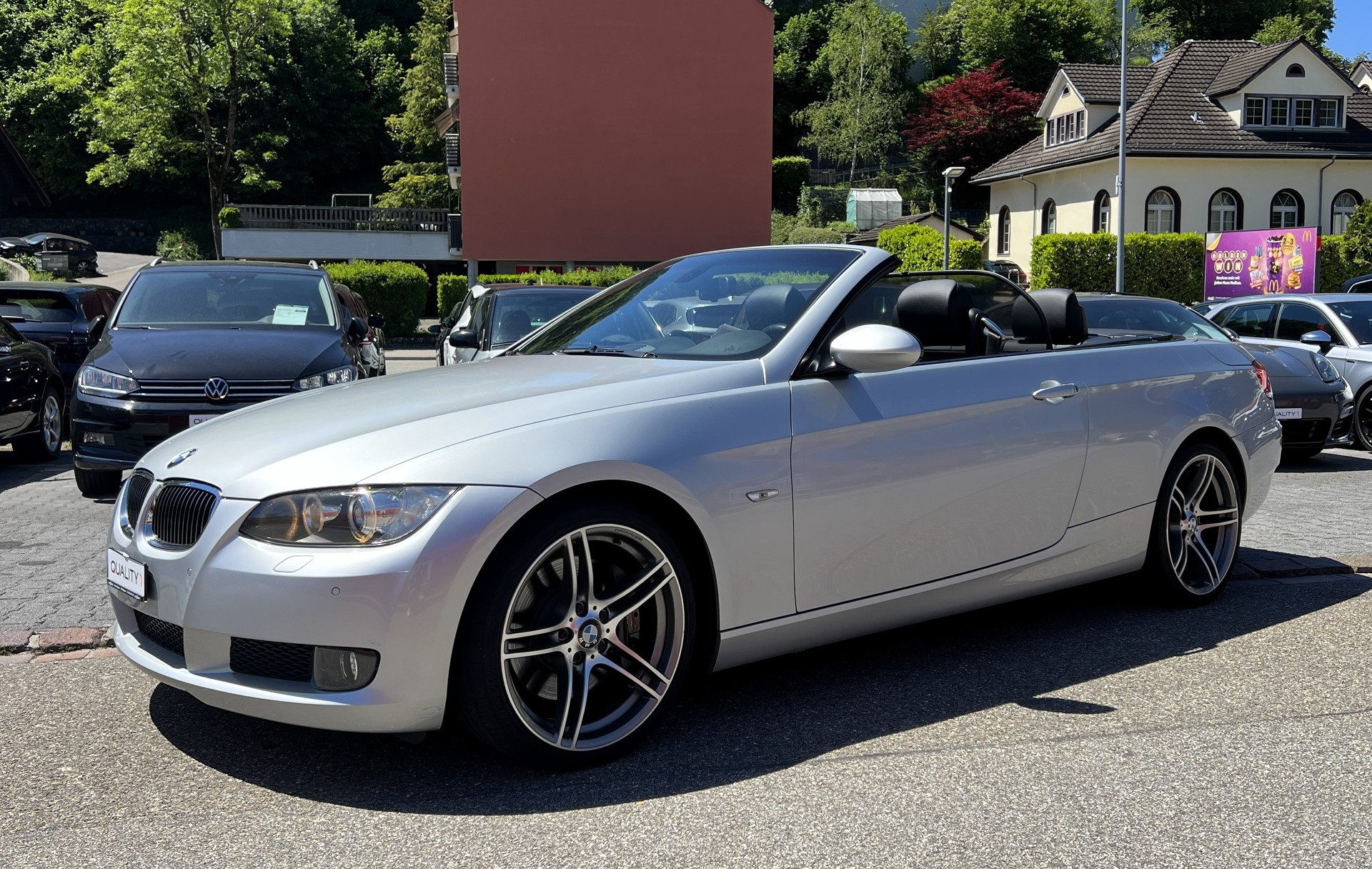 BMW 330i Cabriolet Steptronic-image-0