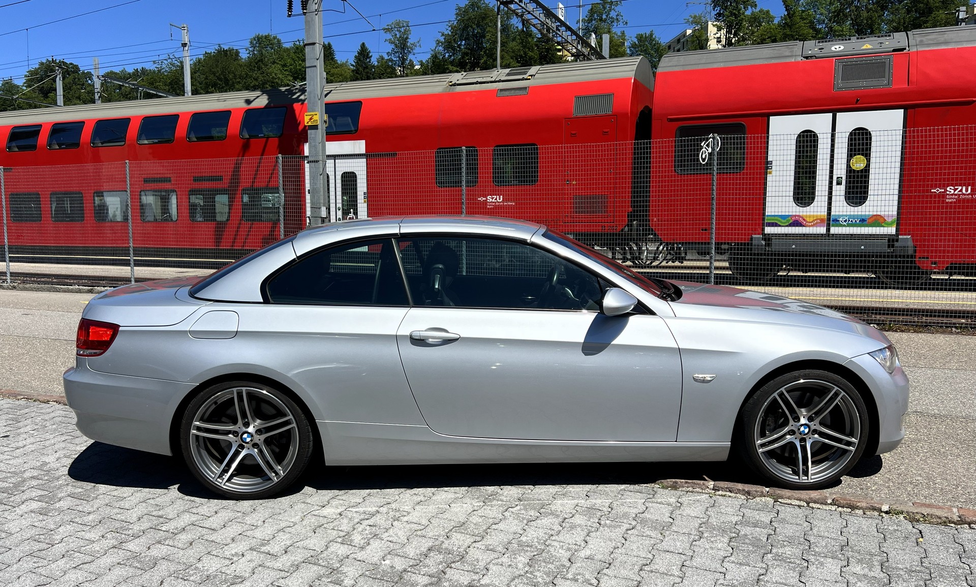 BMW 330i Cabriolet Steptronic-image-29