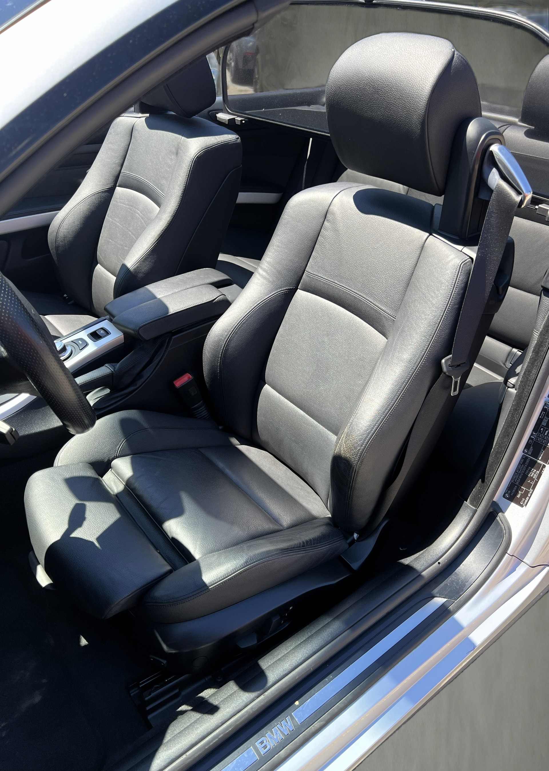 BMW 330i Cabriolet Steptronic-image-15