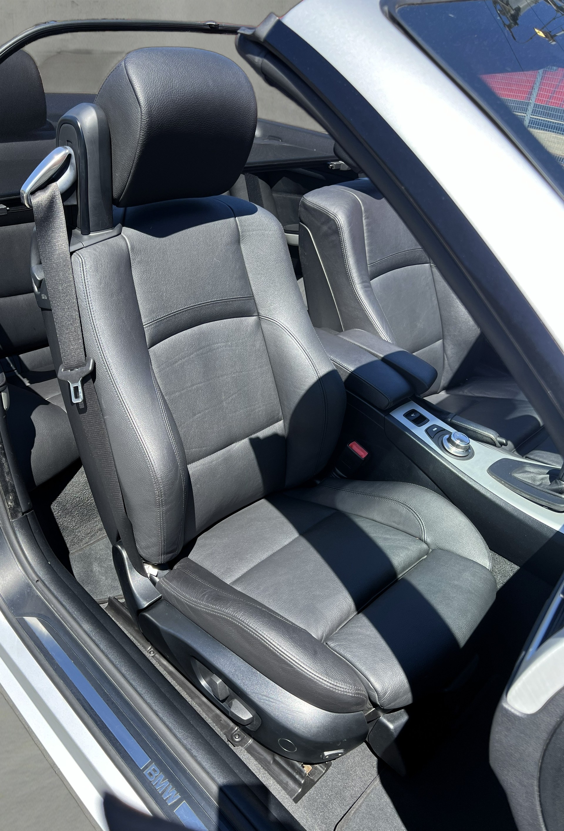 BMW 330i Cabriolet Steptronic-image-14